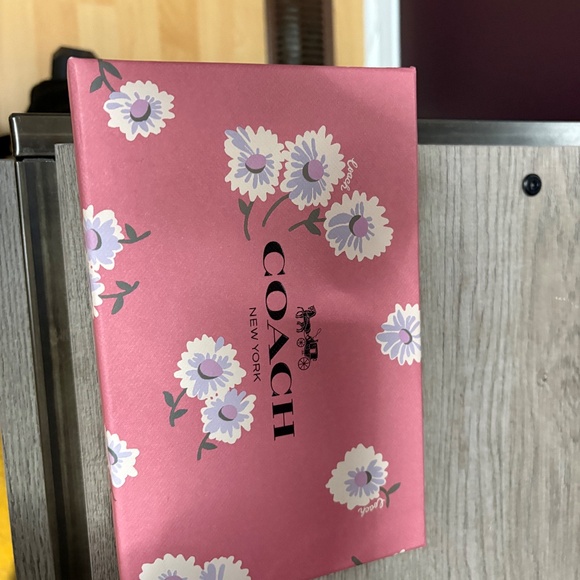 Coach wristlet - Picture 2 of 6